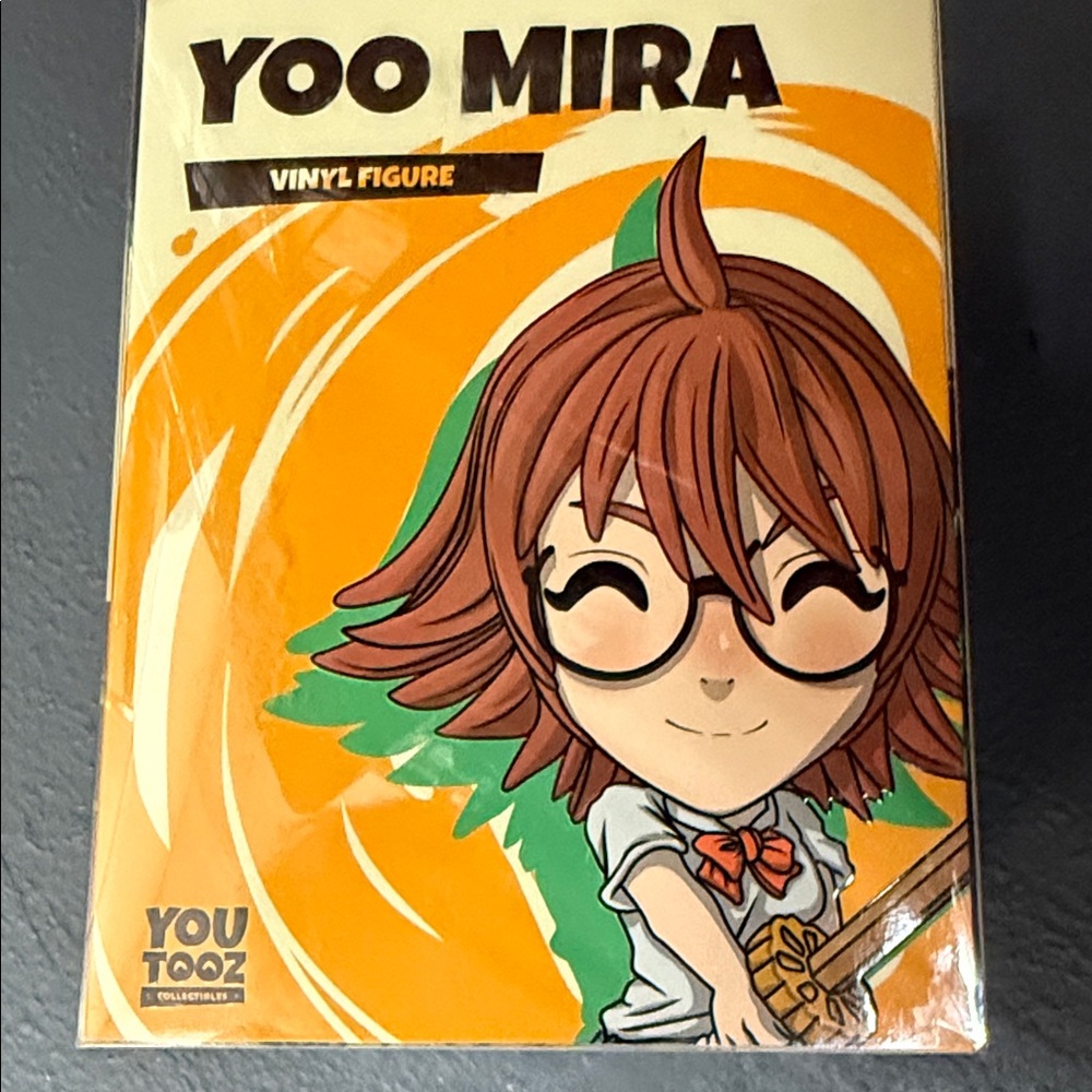 Yoo Mira Vinyl Figure - Orange, Green, Brown